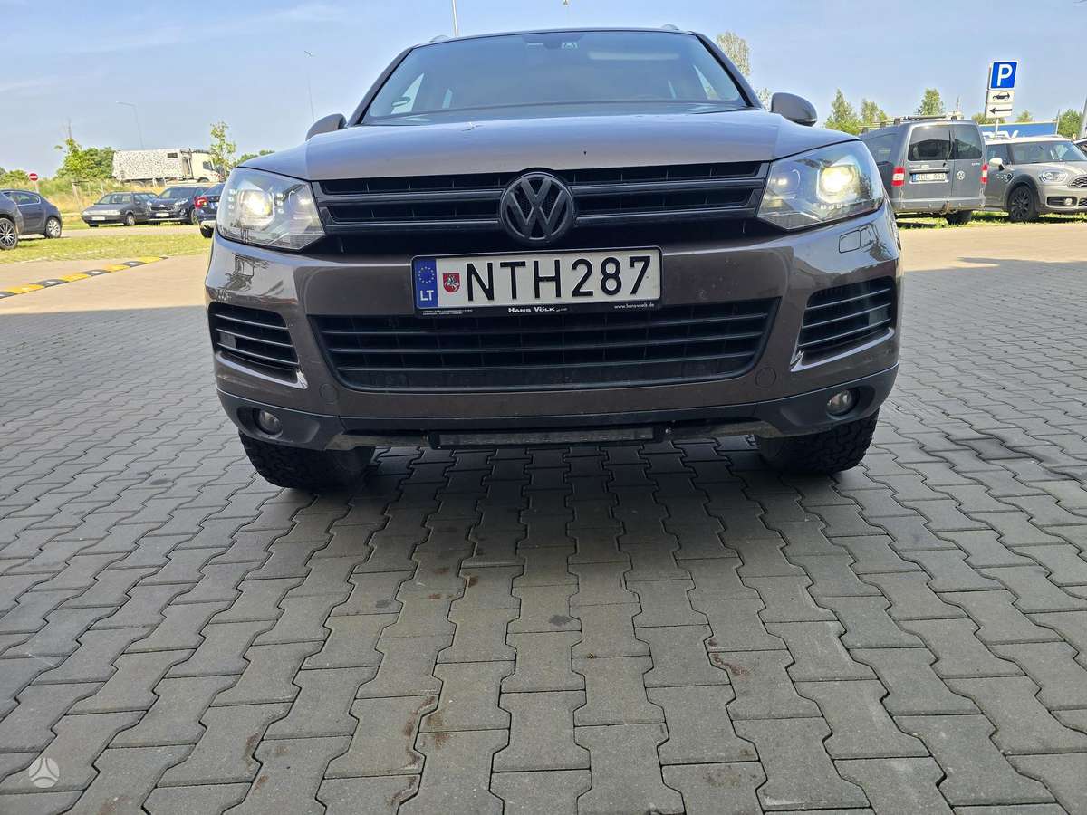 Volkswagen Touareg - 2