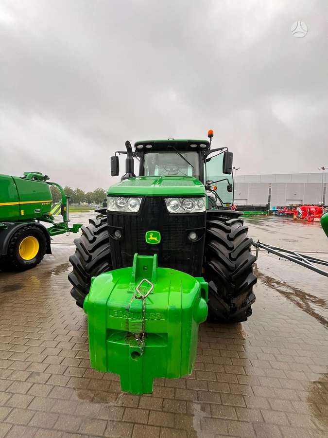 John Deere 8370R, traktoriai