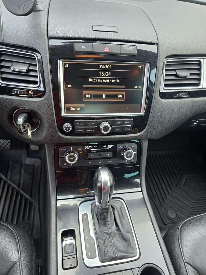 Volkswagen Touareg - 10