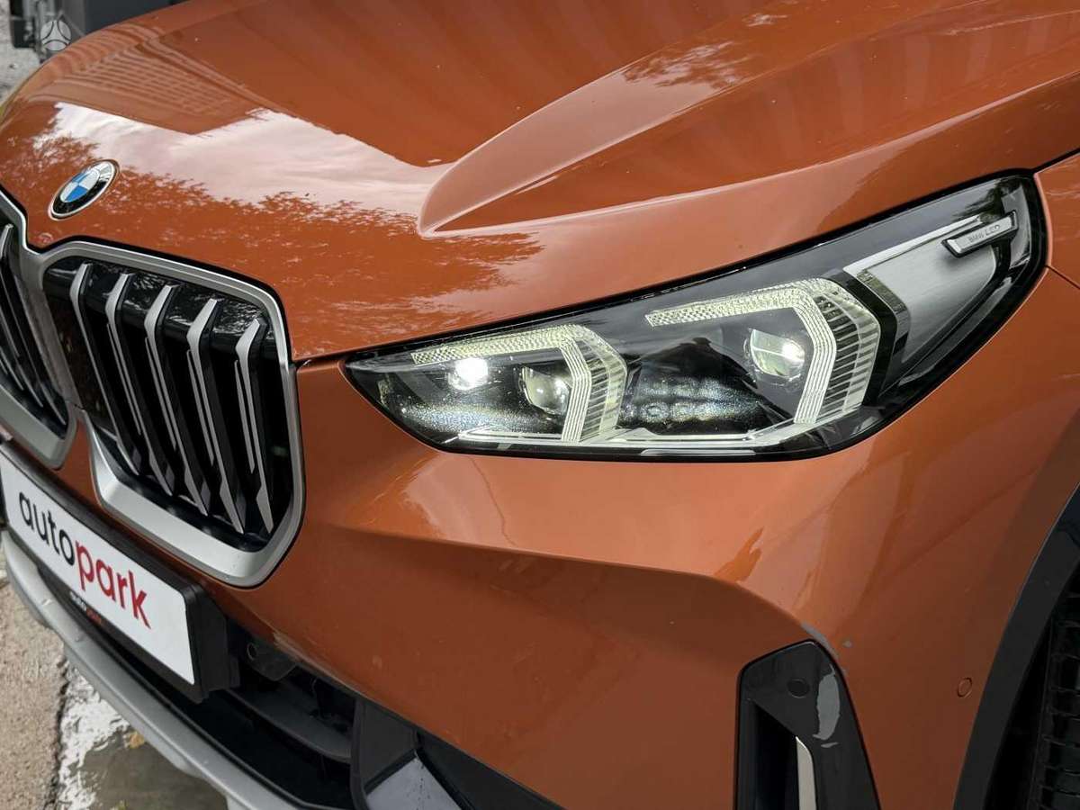 BMW X1, 1.5 l., Минивэн
