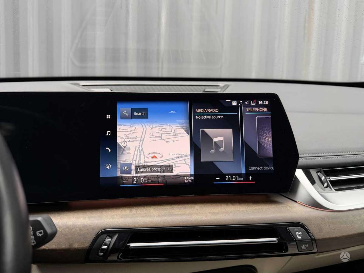 BMW X1, 1.5 l., Минивэн