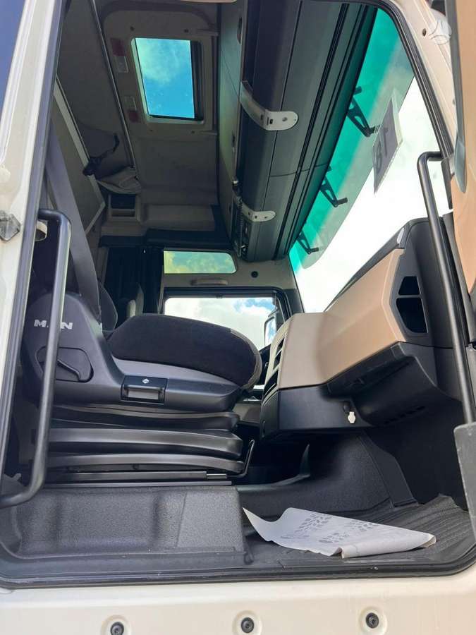 MAN 28.510 6x2 Retarder, double sleeper