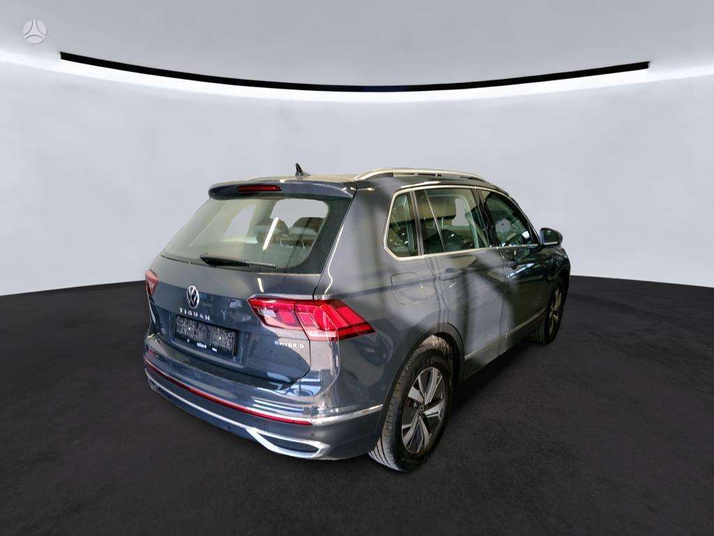 Volkswagen Tiguan - 3