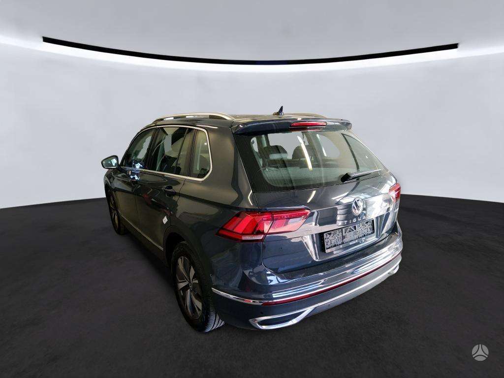 Volkswagen Tiguan - 4
