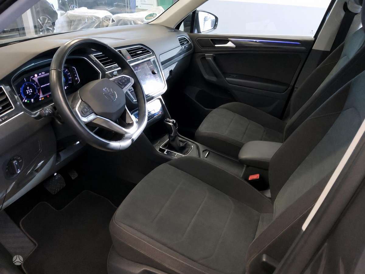 Volkswagen Tiguan - 5
