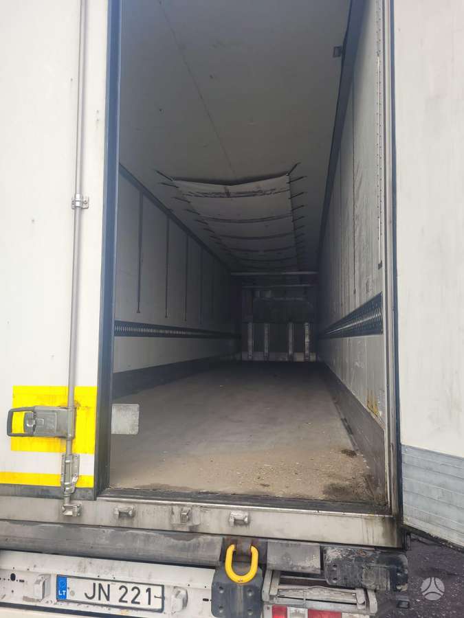 Krone SD/DA04CLNF/1227XBN1, refrigerated