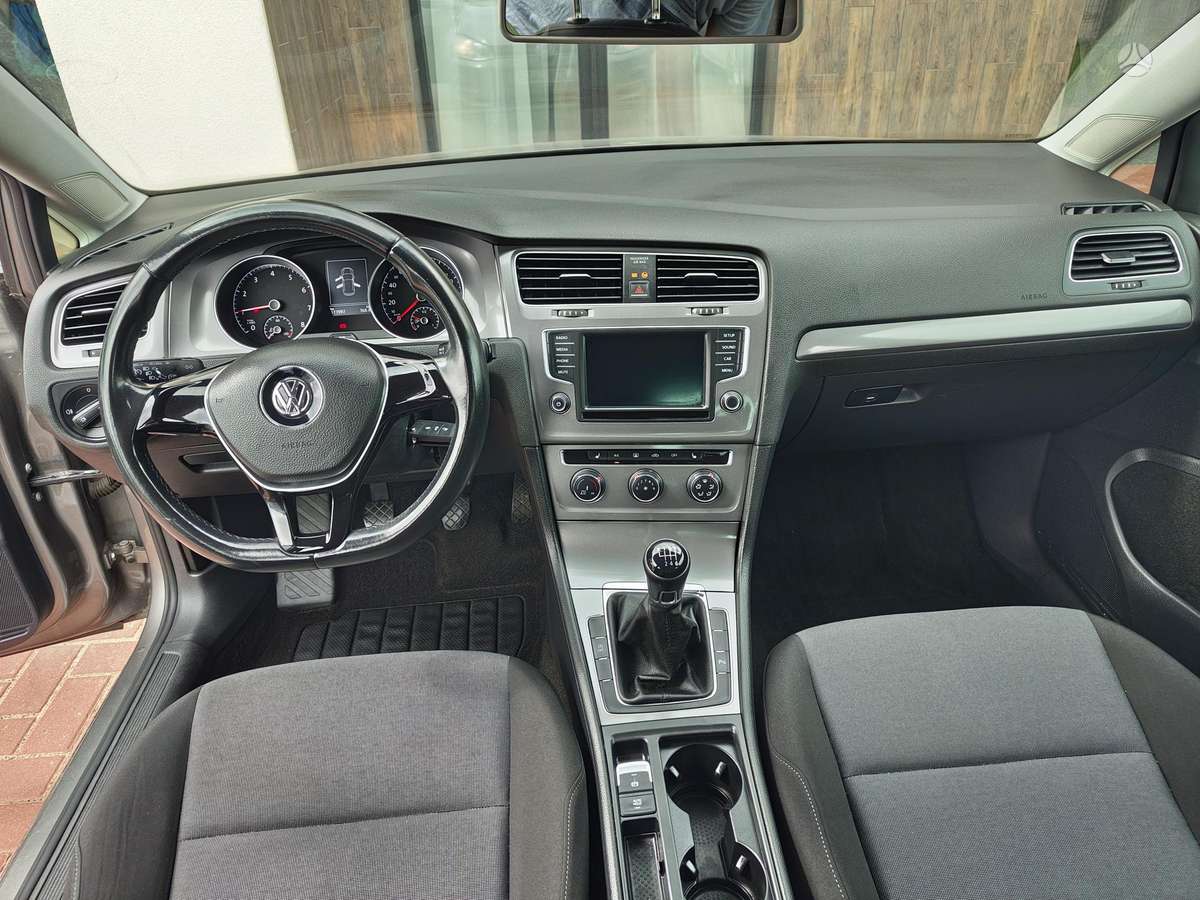 Volkswagen Golf, 1.2 l., Хэтчбек