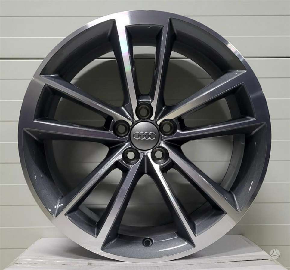 Audi, light alloy, R18