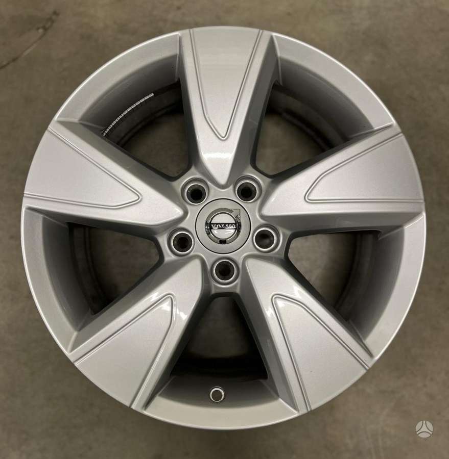 Volvo, light alloy, R17