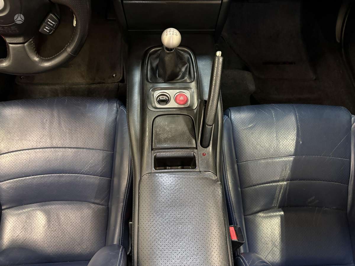 Honda S2000, 2.0 l., convertible