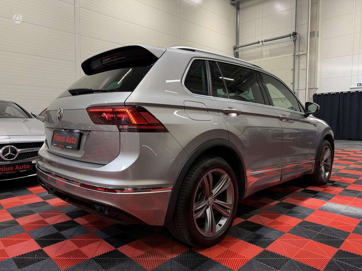 Volkswagen Tiguan - 4