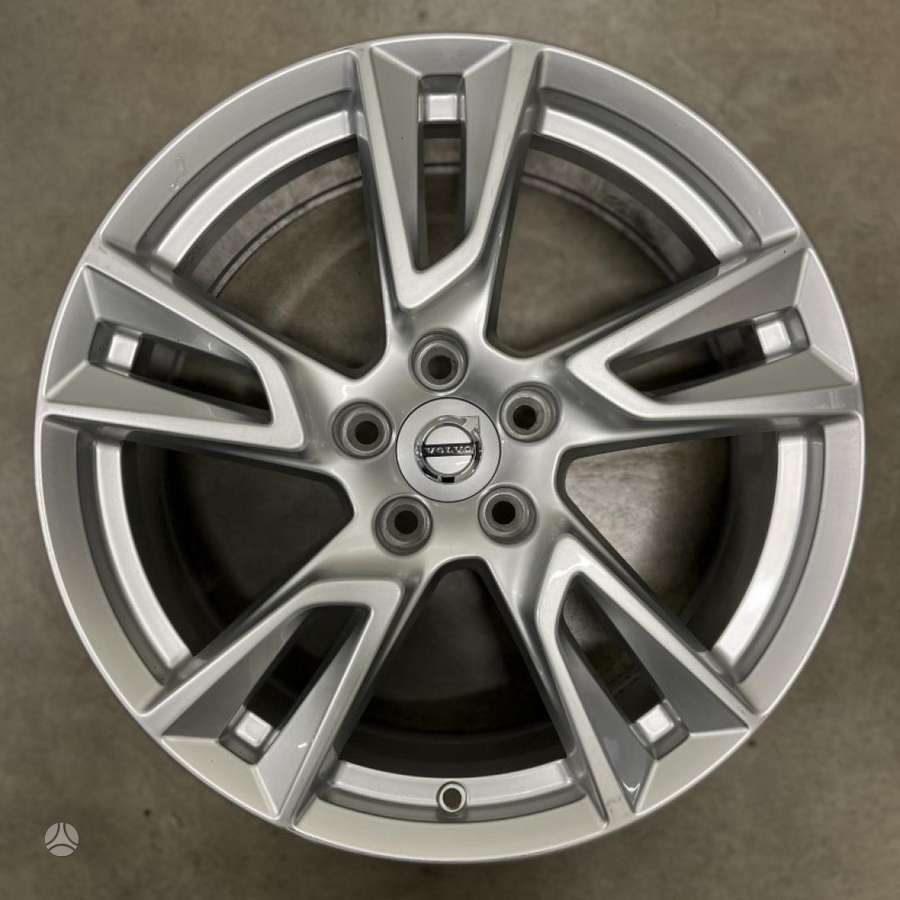 Volvo, light alloy, R18