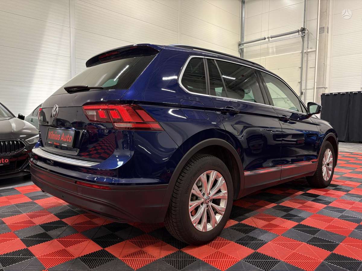 Volkswagen Tiguan - 4