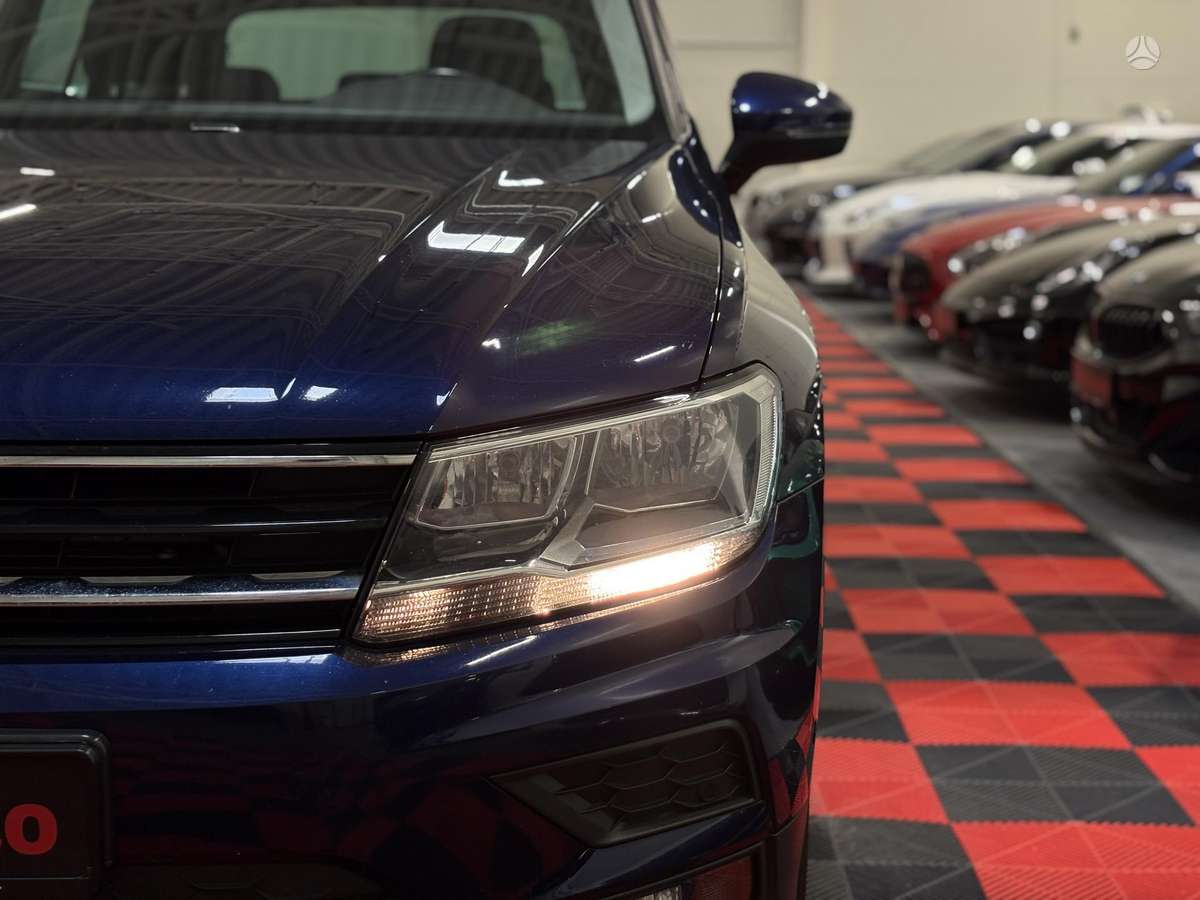 Volkswagen Tiguan - 7
