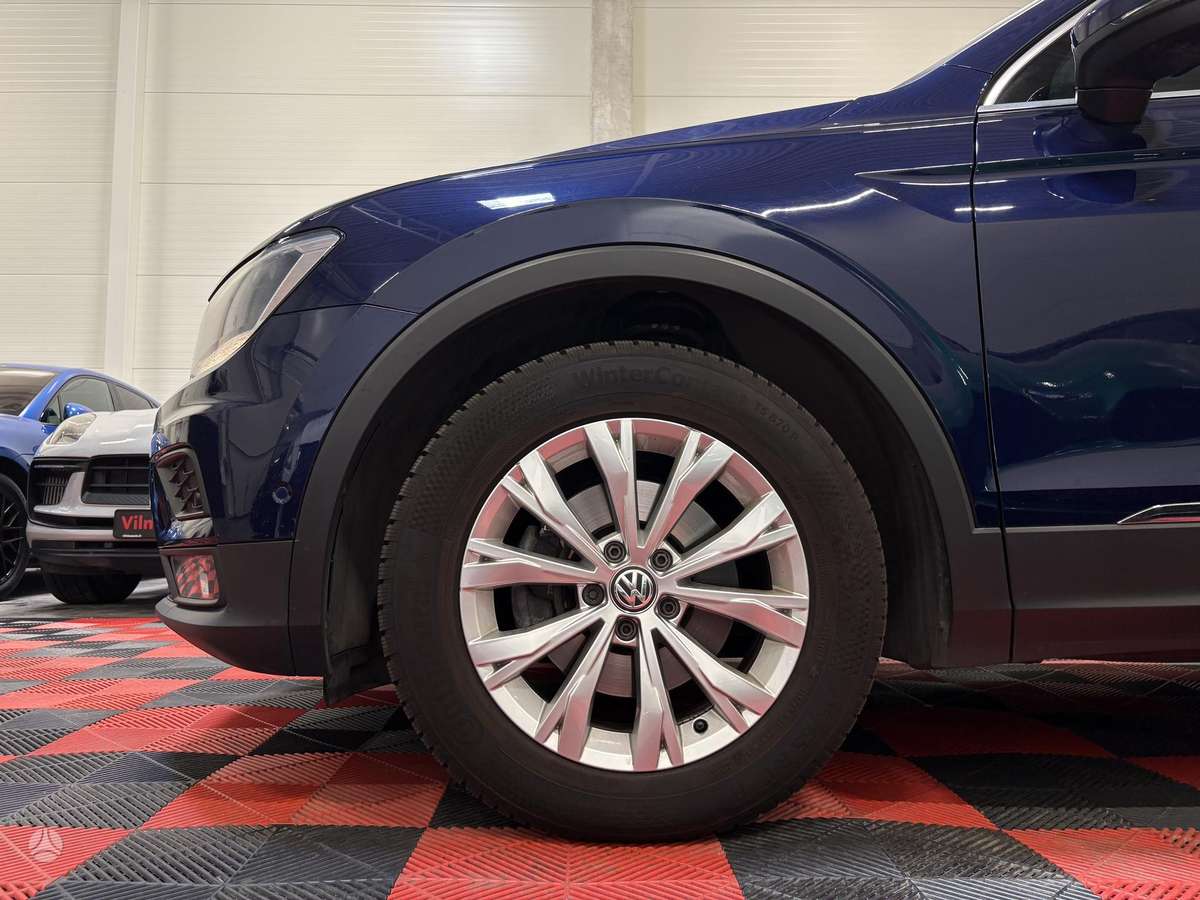Volkswagen Tiguan - 9