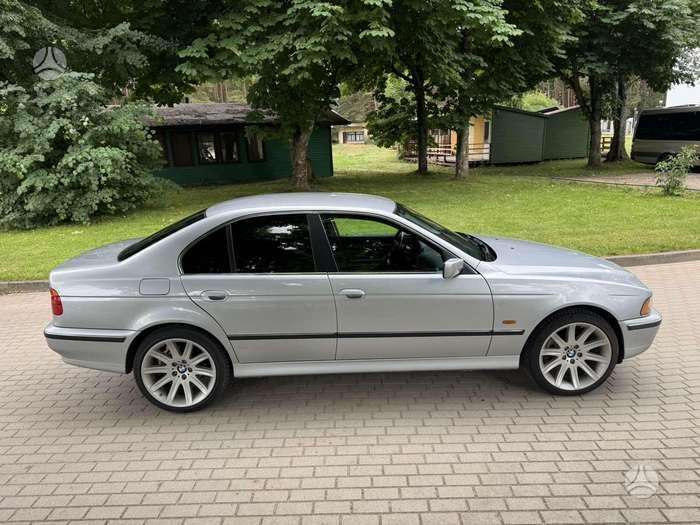 BMW 520, 2.0 l., Седан
