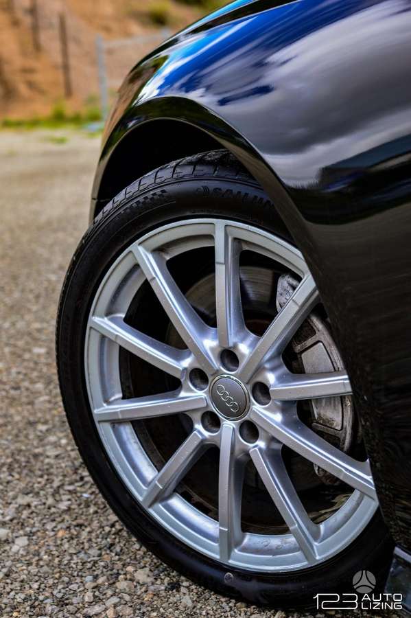 Audi A6, 2.0 l., Седан