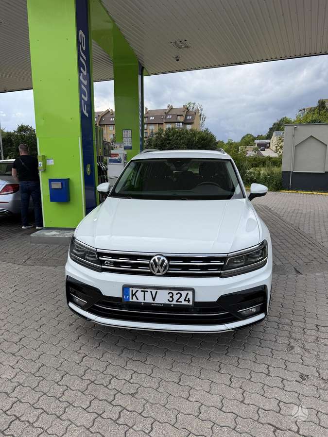 Volkswagen Tiguan - 2