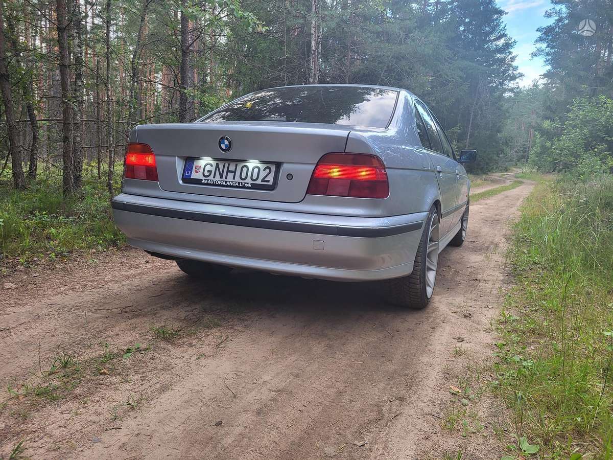 BMW 520, 2.0 l., Седан