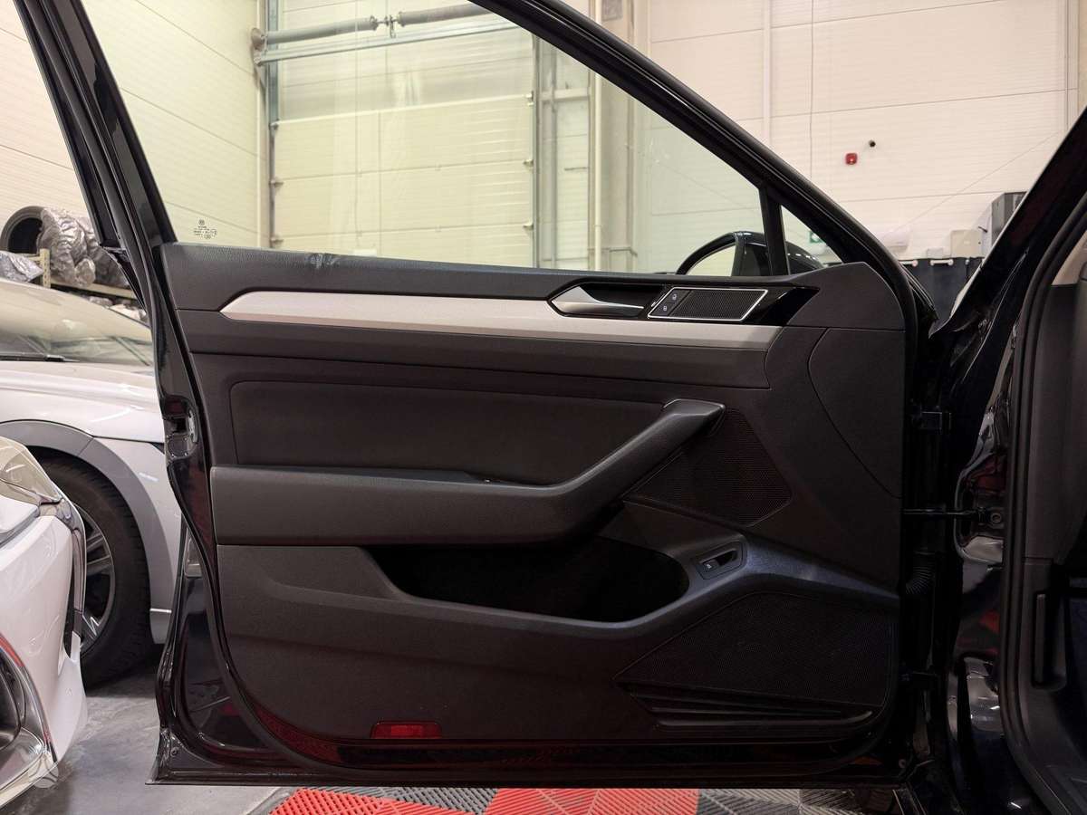 Volkswagen Passat, 2.0 l., Универсал