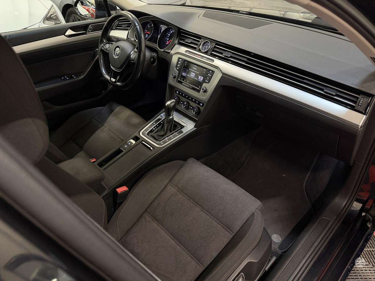 Volkswagen Passat, 2.0 l., Универсал