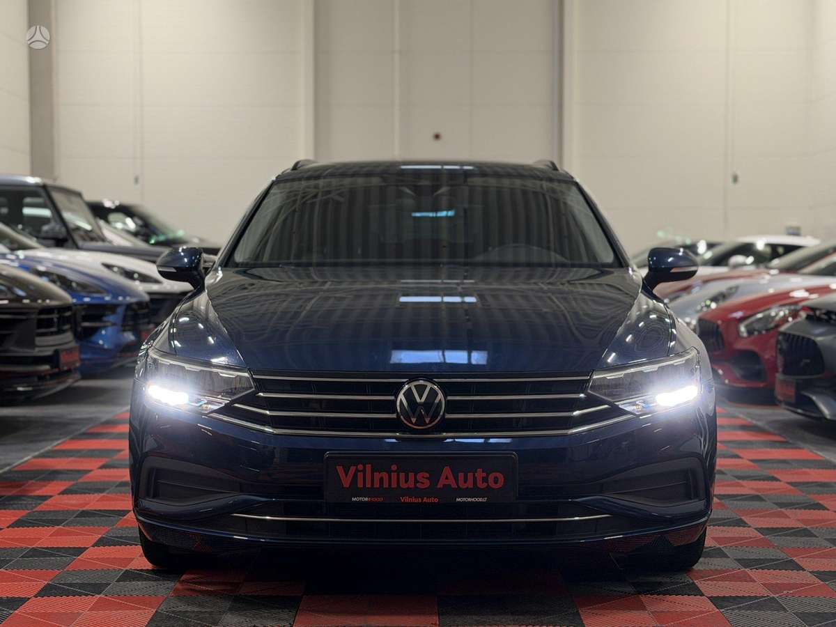 Volkswagen Passat - 2