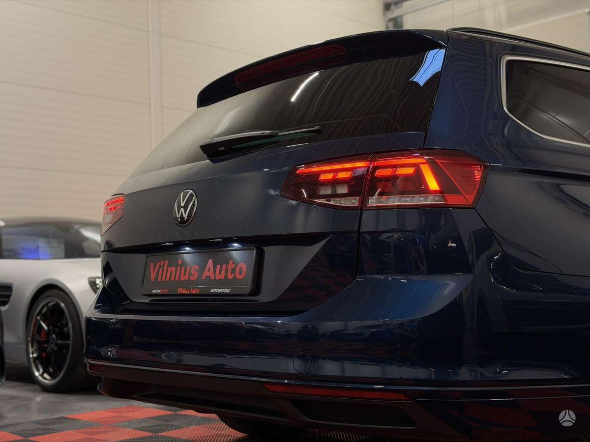 Volkswagen Passat - 8