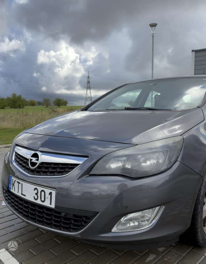 Opel Astra, 1.7 l., Хэтчбек