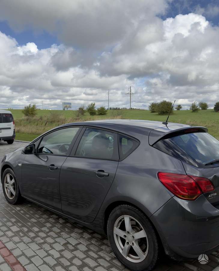 Opel Astra, 1.7 l., Хэтчбек