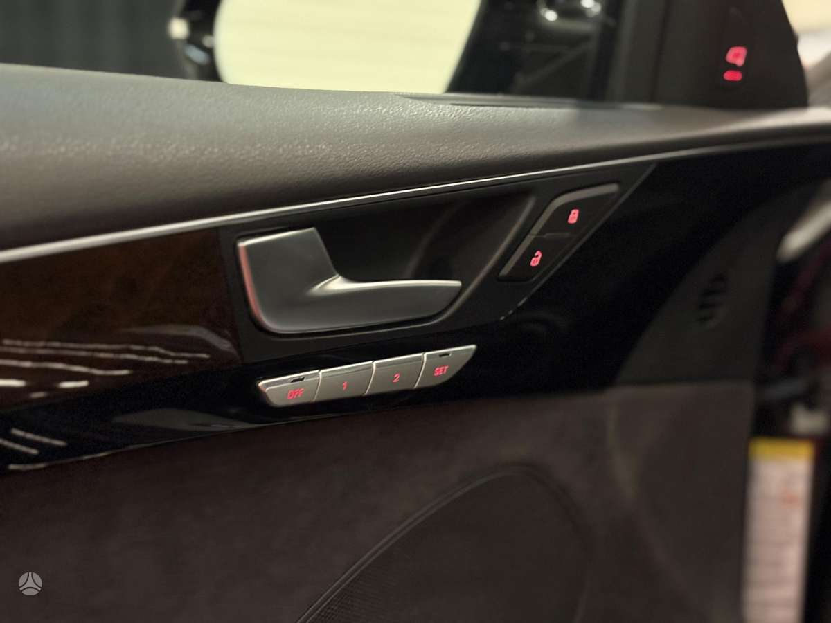 Audi A8 L, 4.0 l., Седан