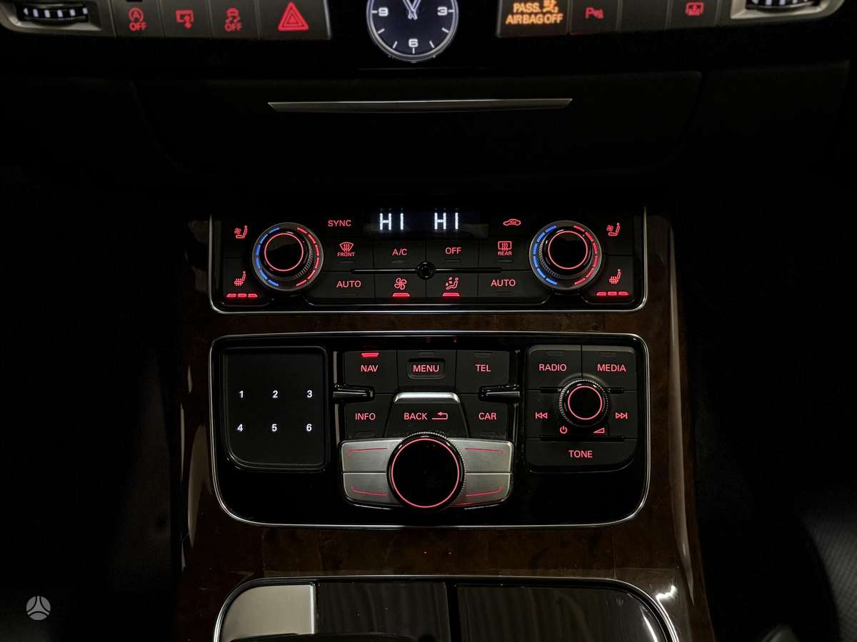 Audi A8 L, 4.0 l., Седан
