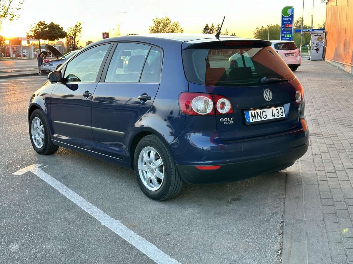 Volkswagen Golf Plus - 9