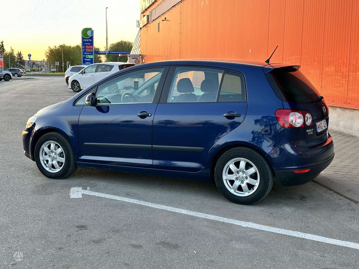 Volkswagen Golf Plus - 10