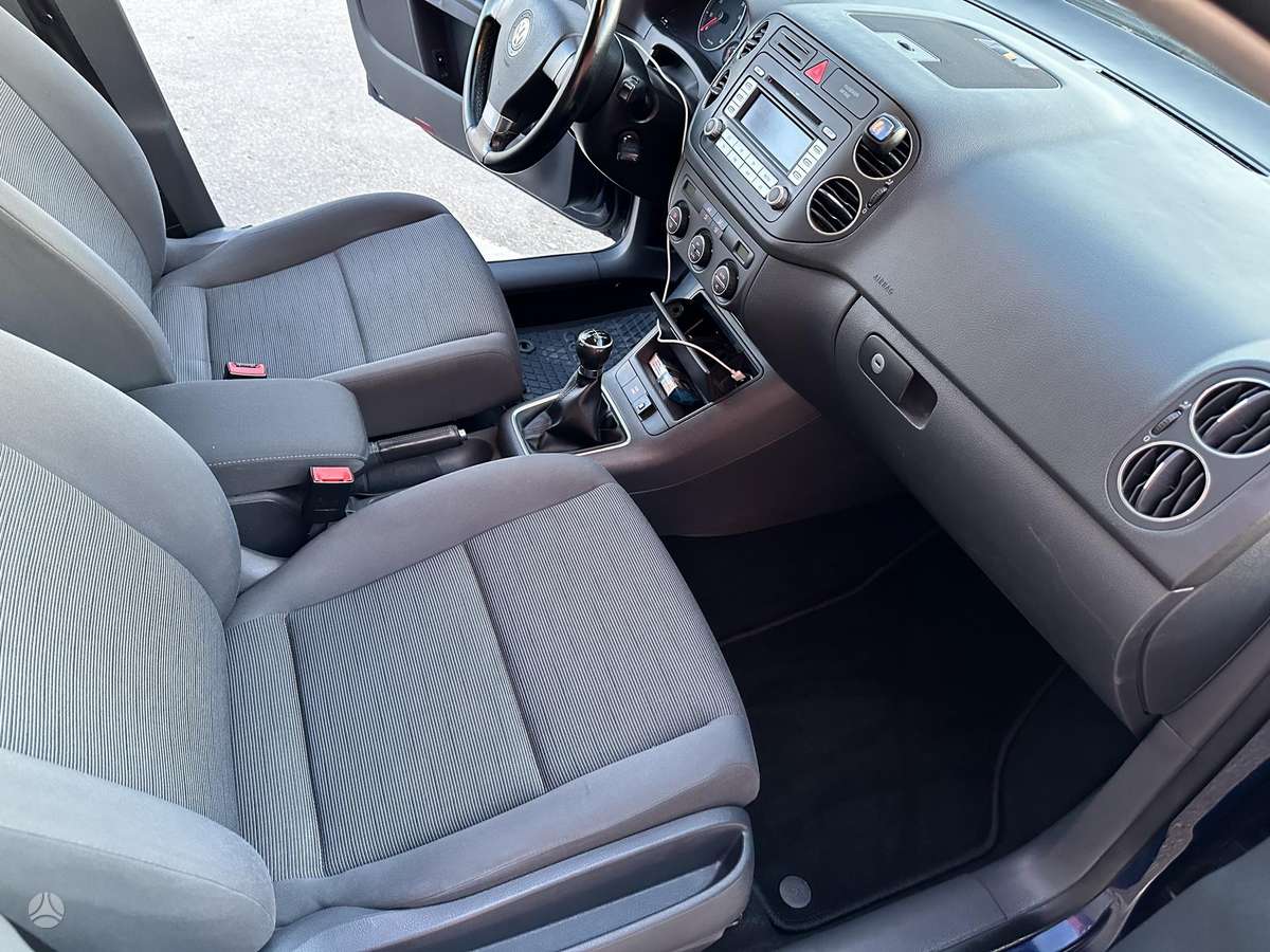 Volkswagen Golf Plus - 12