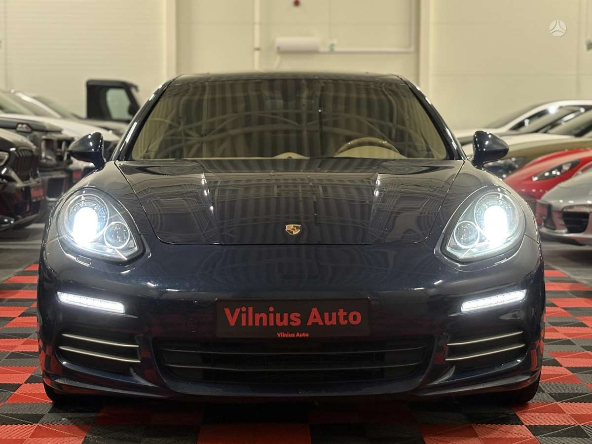 Porsche Panamera - 2