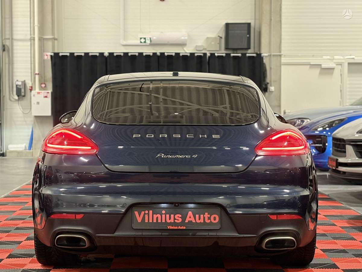Porsche Panamera - 5