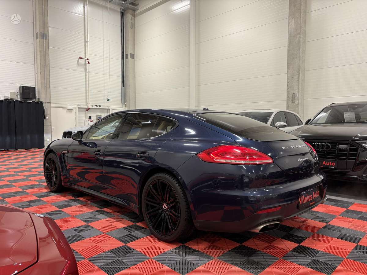 Porsche Panamera - 6