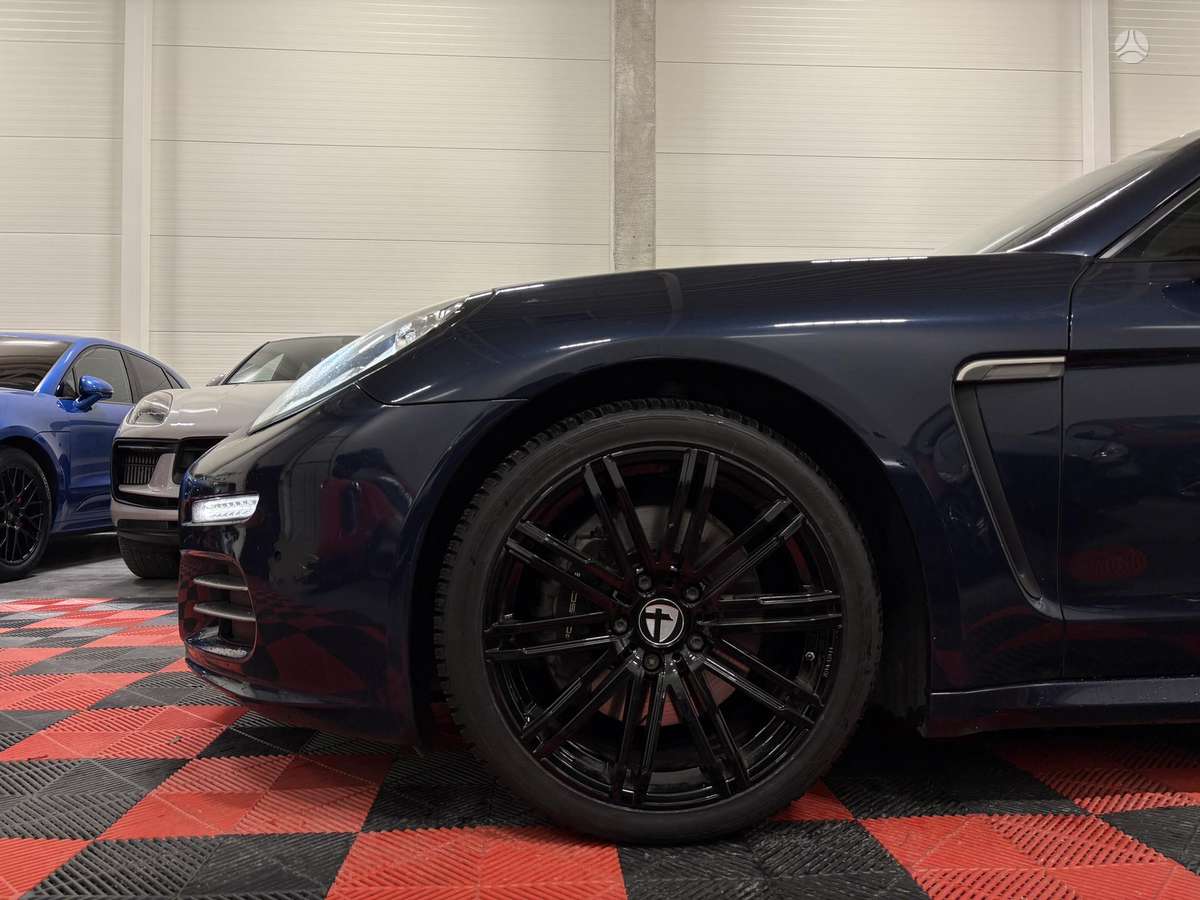Porsche Panamera - 9