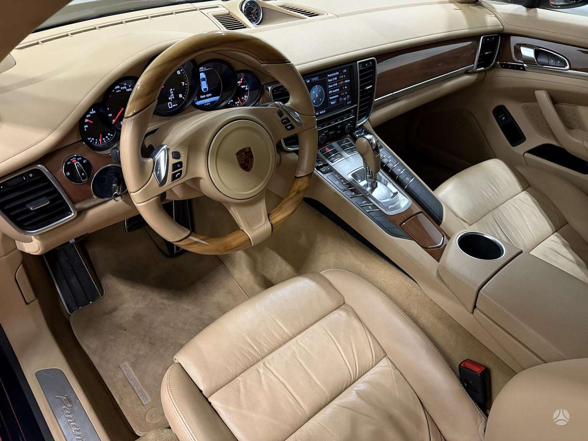 Porsche Panamera - 10