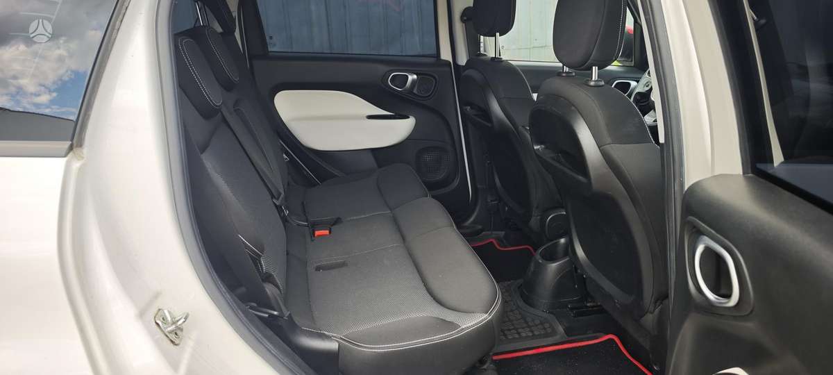Fiat 500L, 1.6 l., hatchback