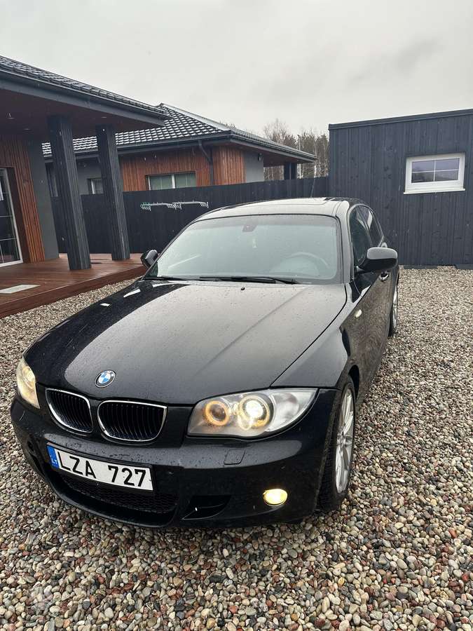 BMW 118, 2.0 l., hatchback