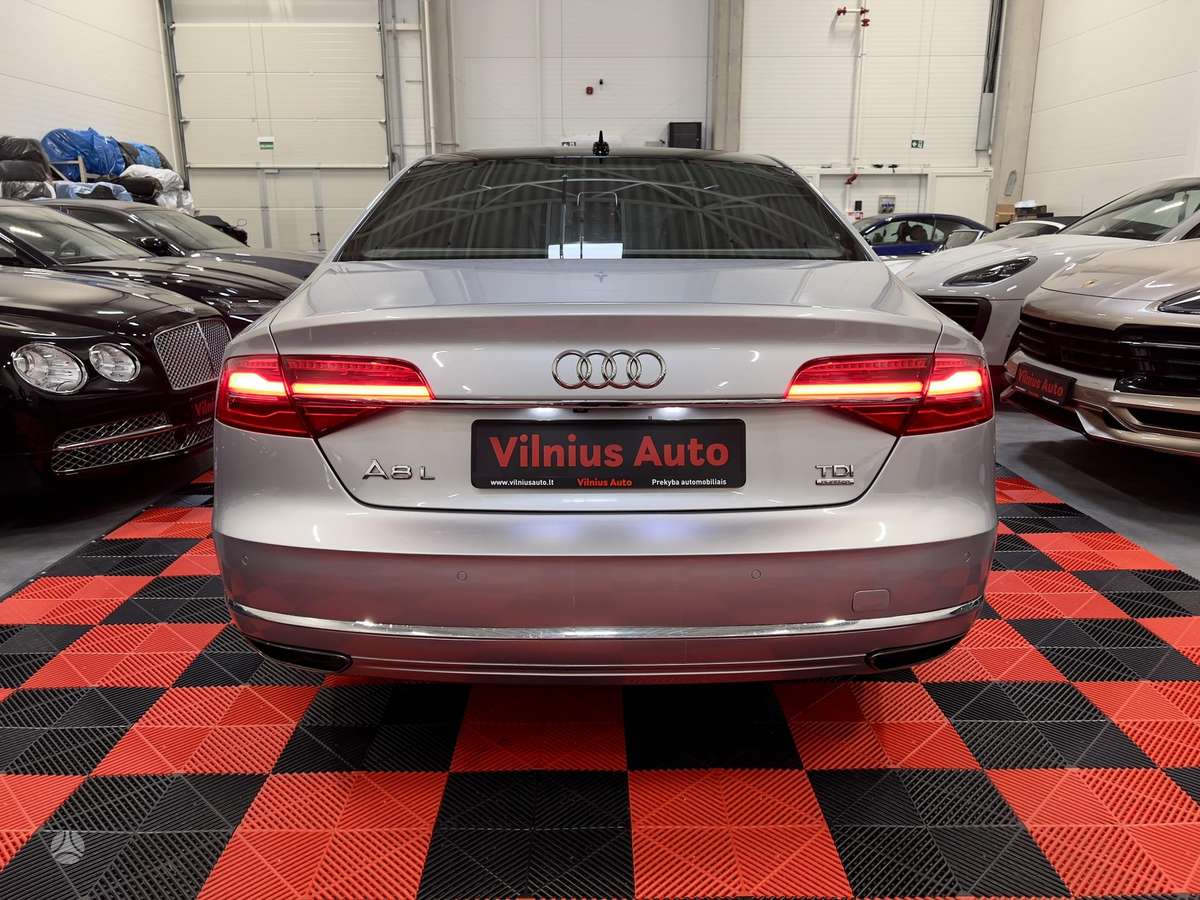 Audi A8, 3.0 l., limousine