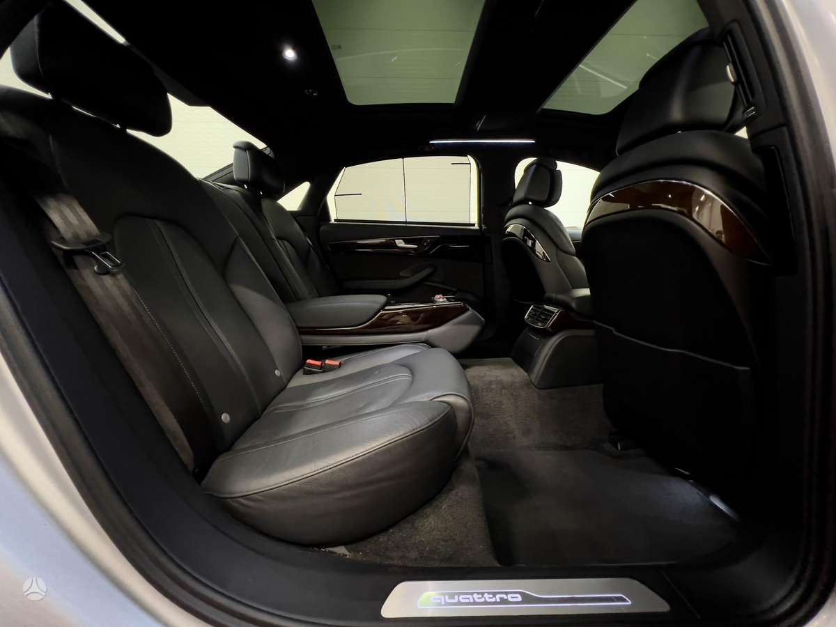 Audi A8, 3.0 l., Лимузин