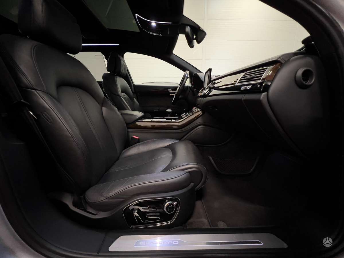 Audi A8, 3.0 l., limousine