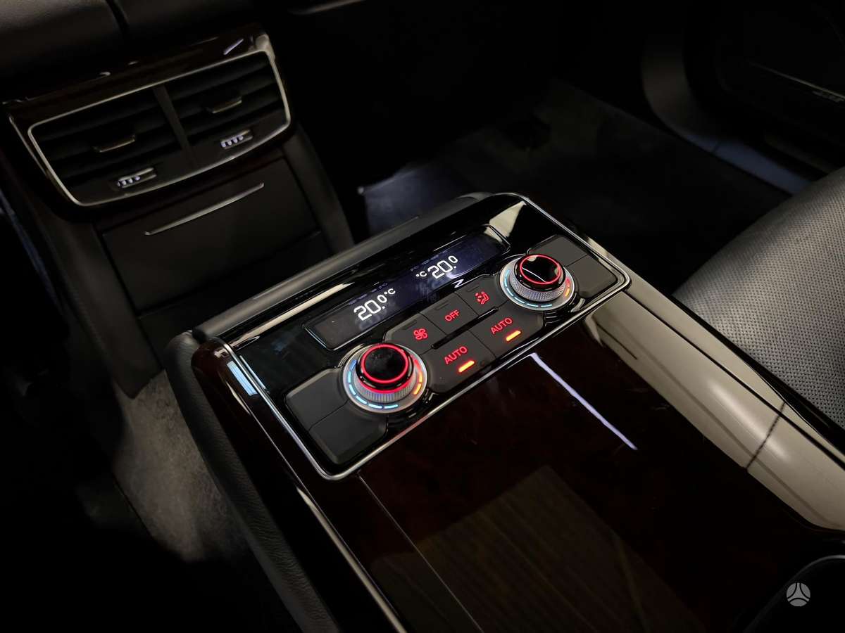 Audi A8, 3.0 l., Лимузин