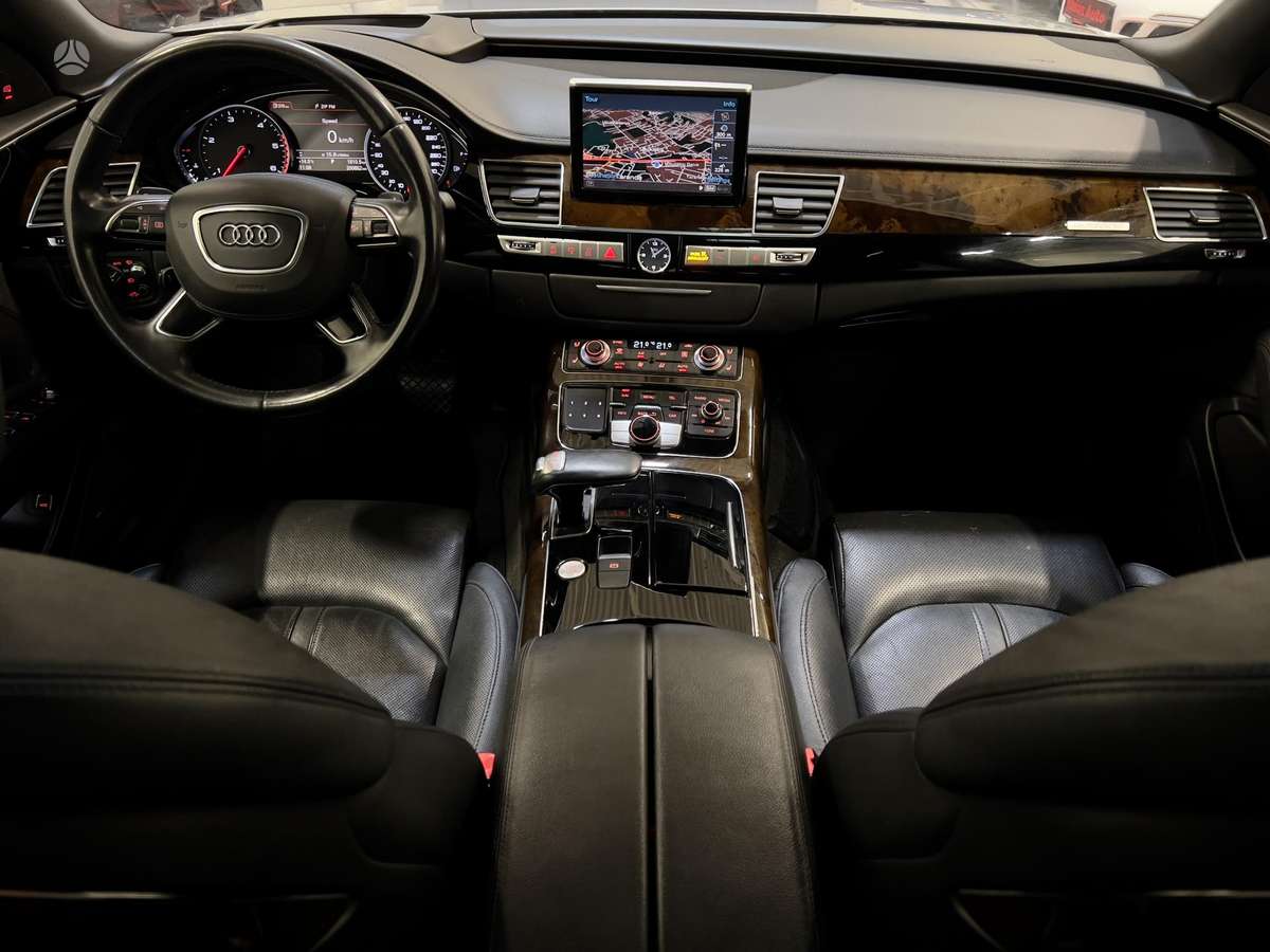 Audi A8, 3.0 l., limousine