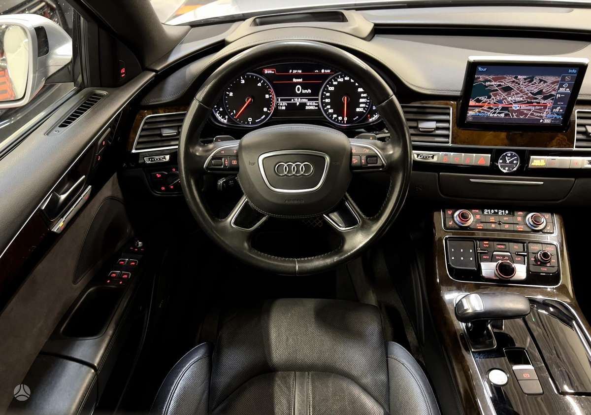 Audi A8, 3.0 l., Лимузин