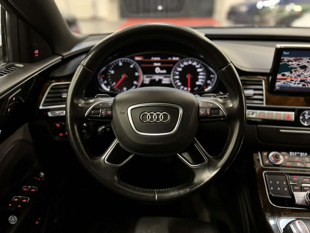 Audi A8, 3.0 l., Лимузин