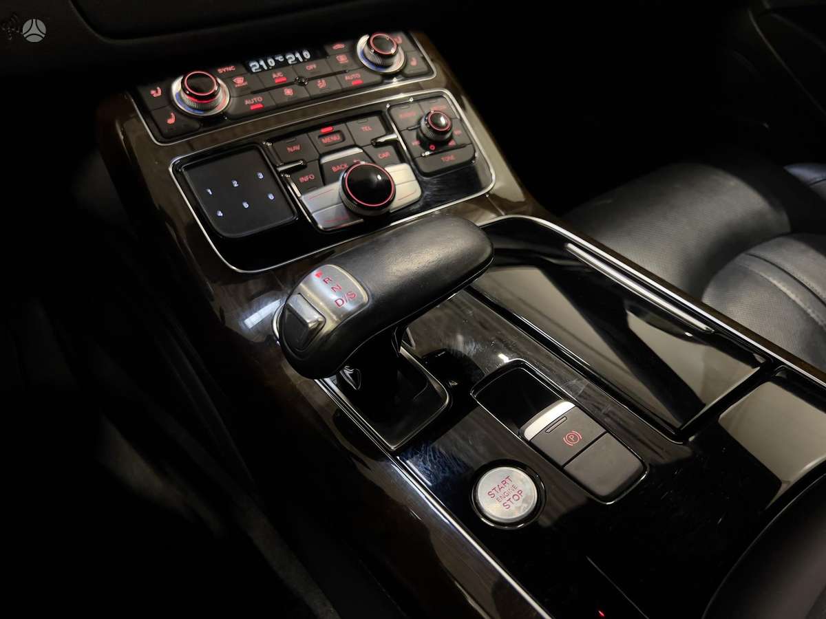 Audi A8, 3.0 l., limousine