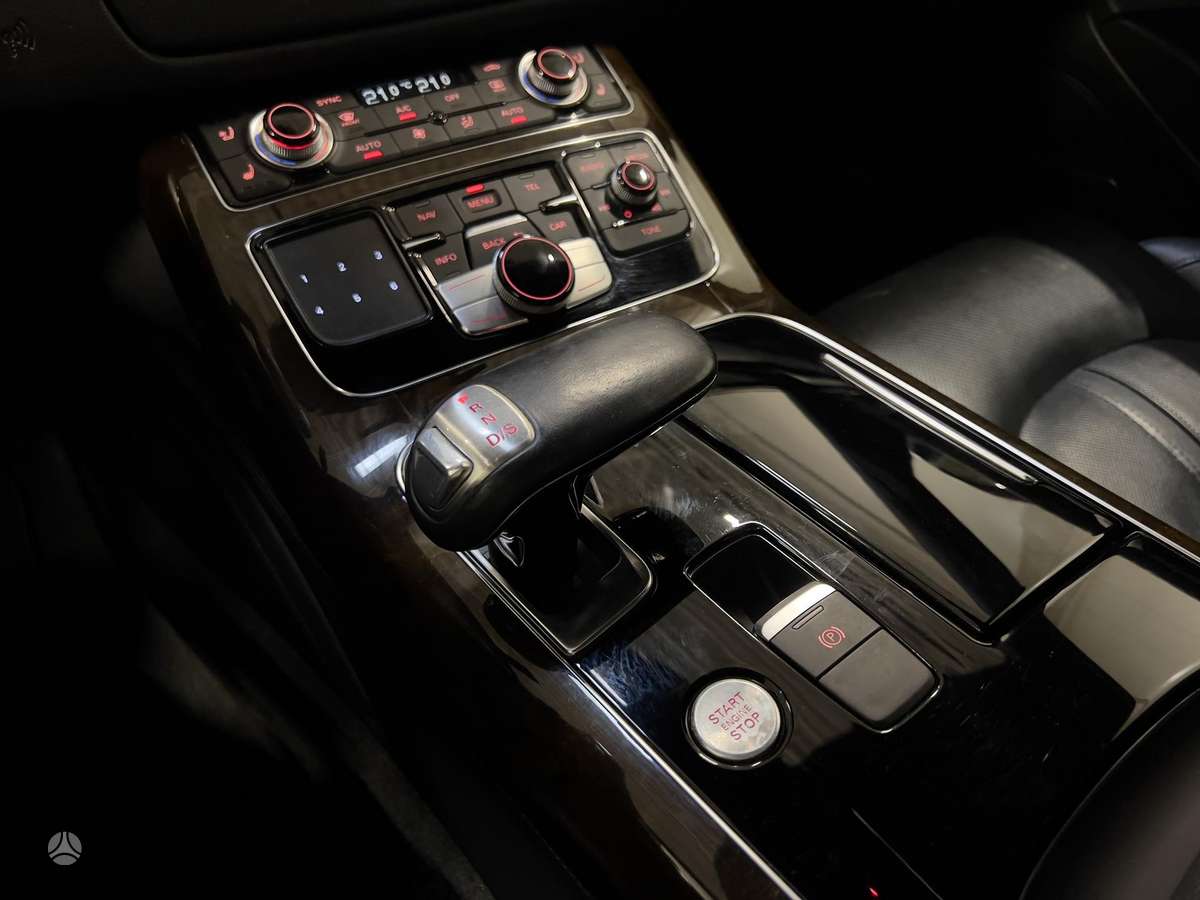 Audi A8, 3.0 l., Лимузин